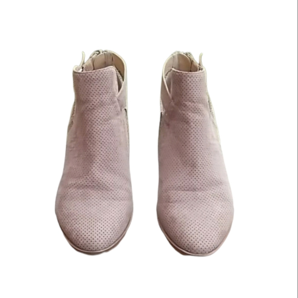 EXPRESSION Ziara buckled booties. Size 9